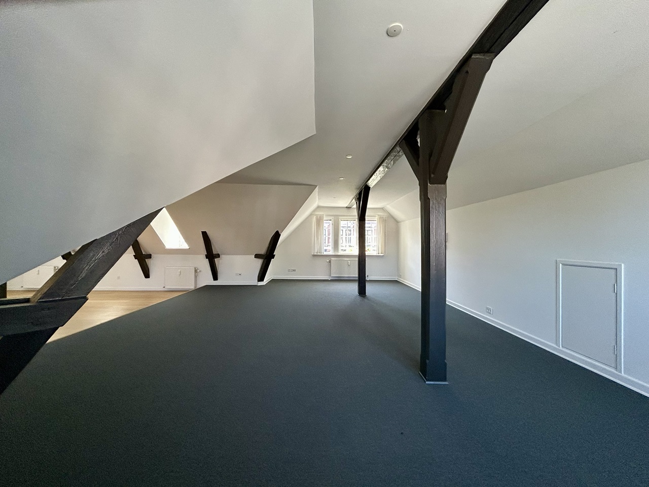 Stort kontor 4 - Frederiksgade 12, 1. sal